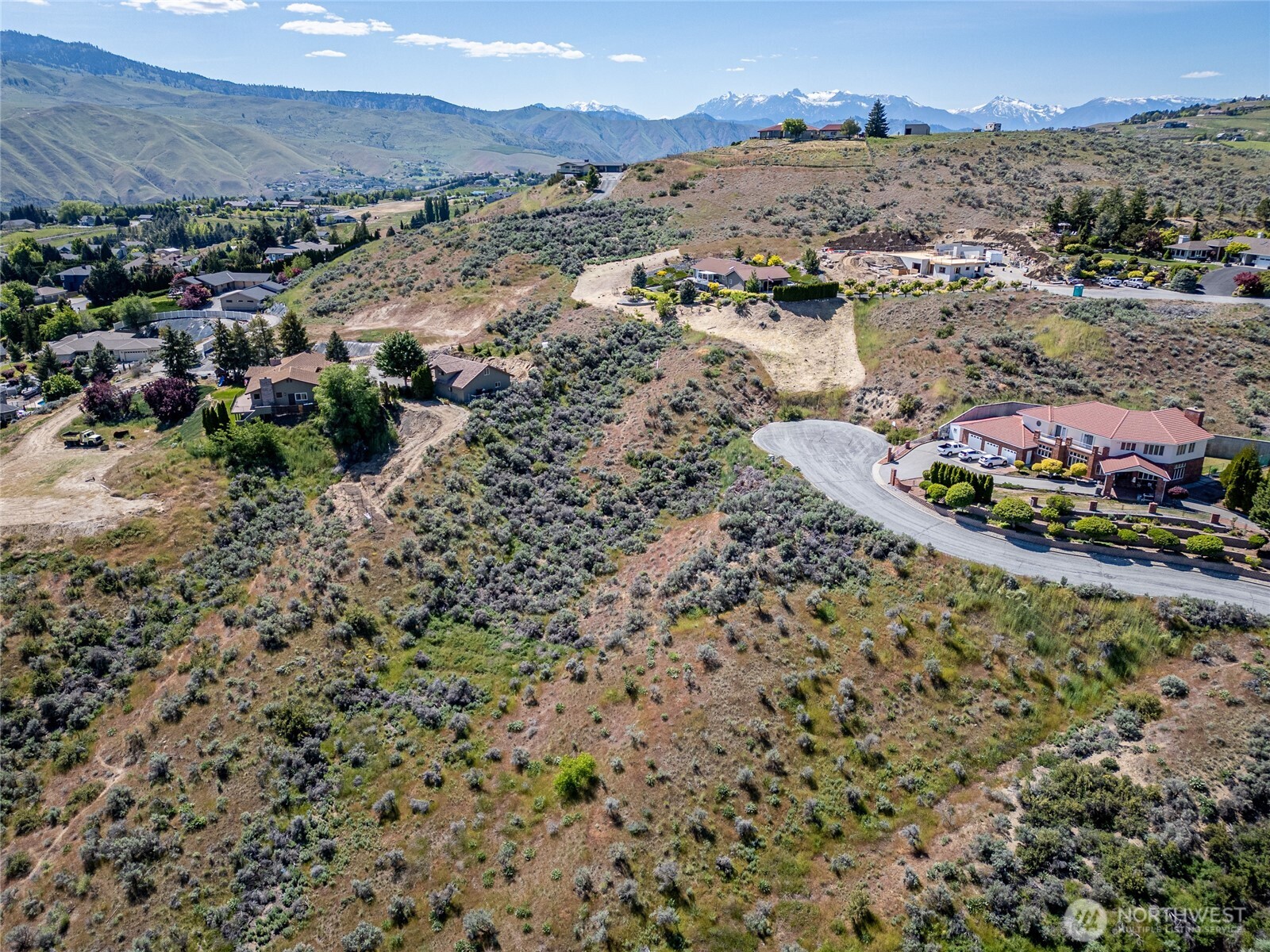 327 Mahogany Lane Property Photo 12