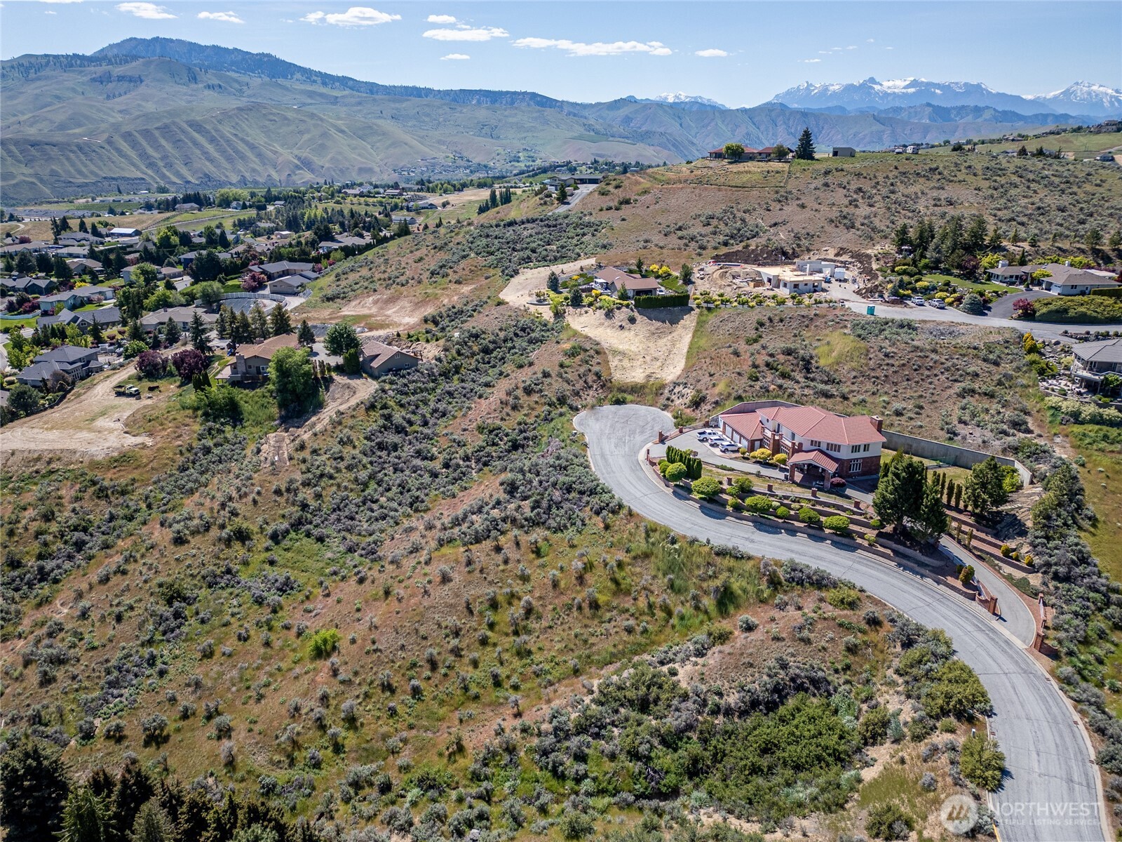 327 Mahogany Lane Property Photo 13