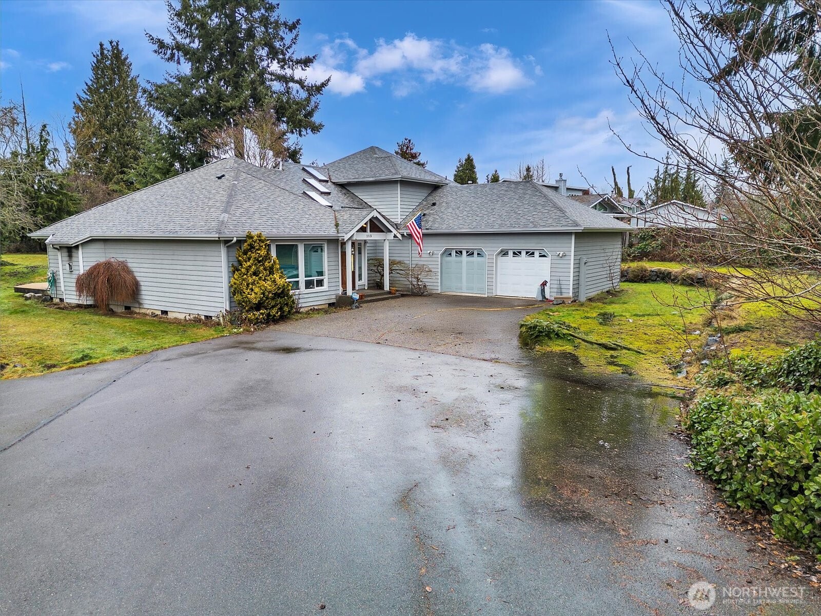 113 E Mcgill Avenue Property Photo