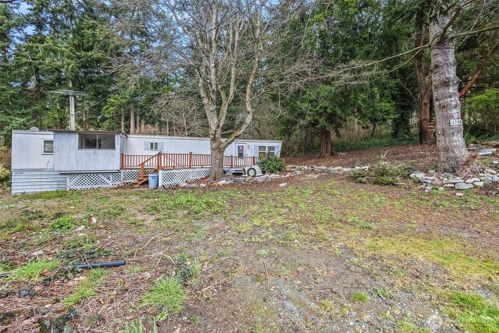 4398 Rhododendron Drive Property Photo 3
