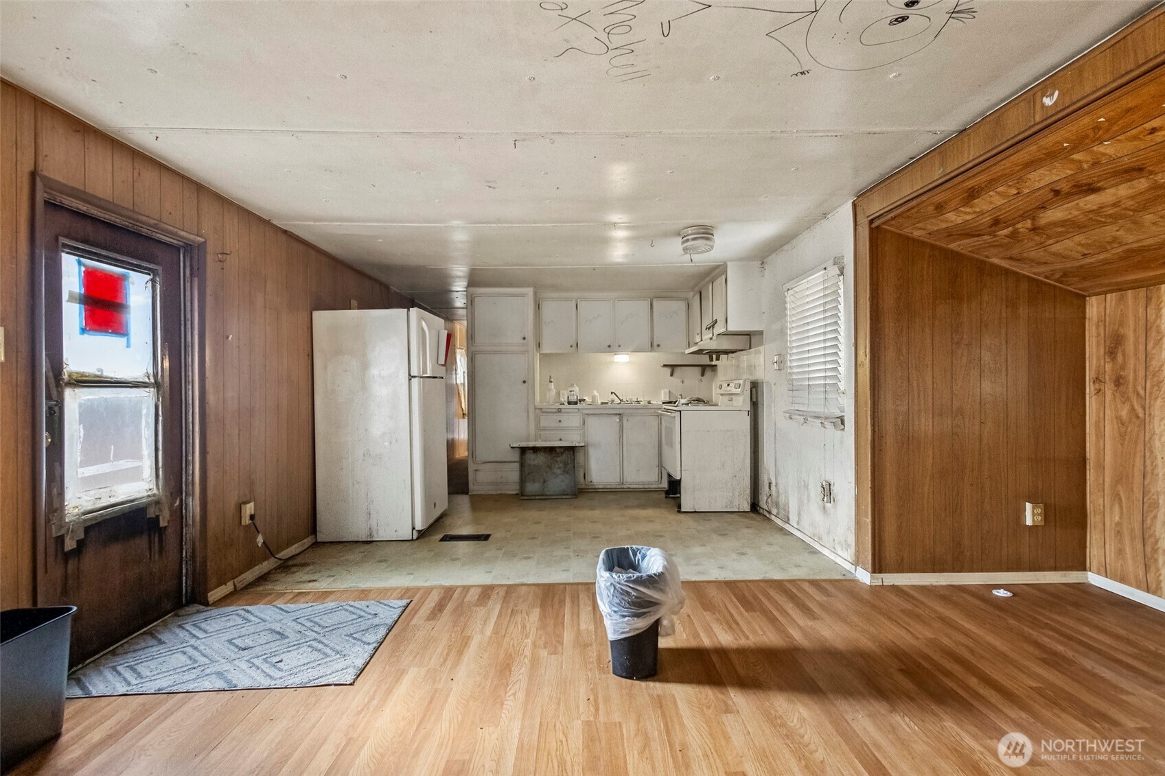 4398 Rhododendron Drive Property Photo 8