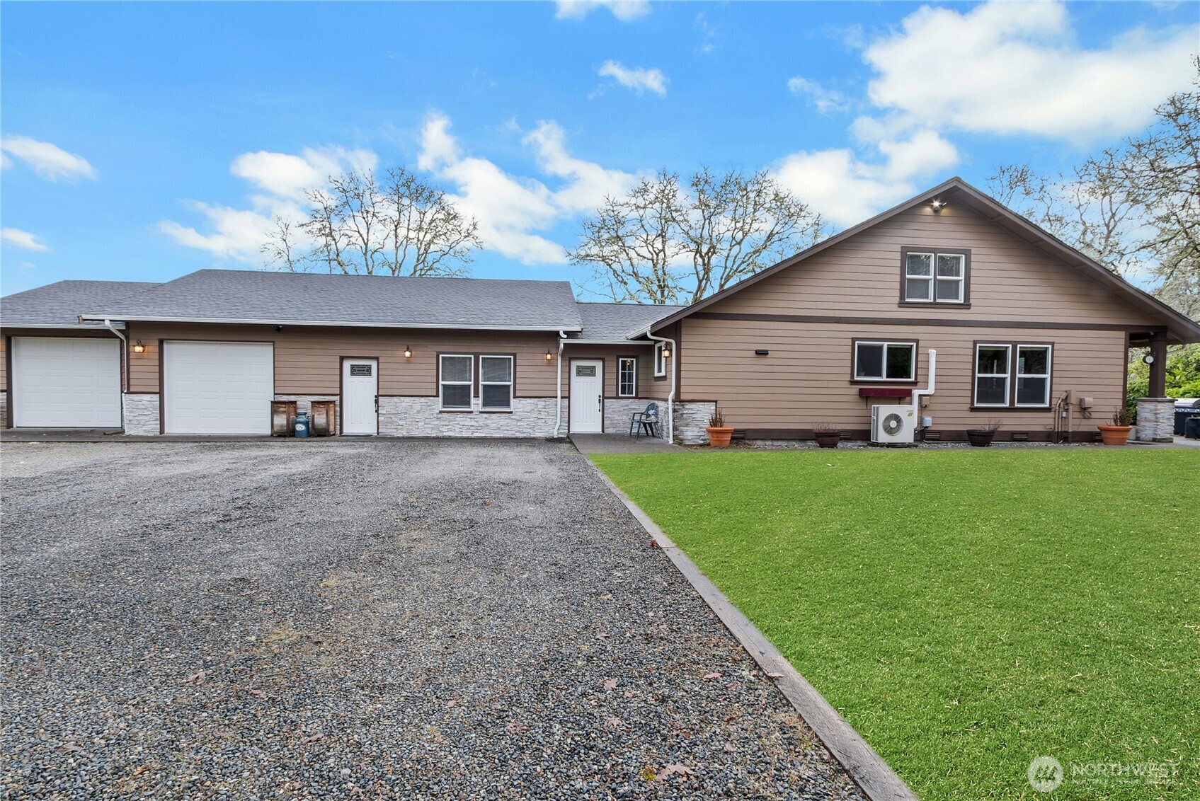 515 208th Street Property Photo 1