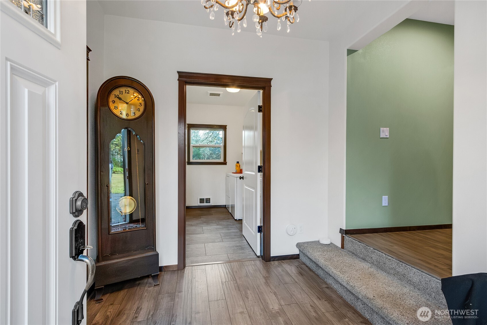 515 208th Street Property Photo 3