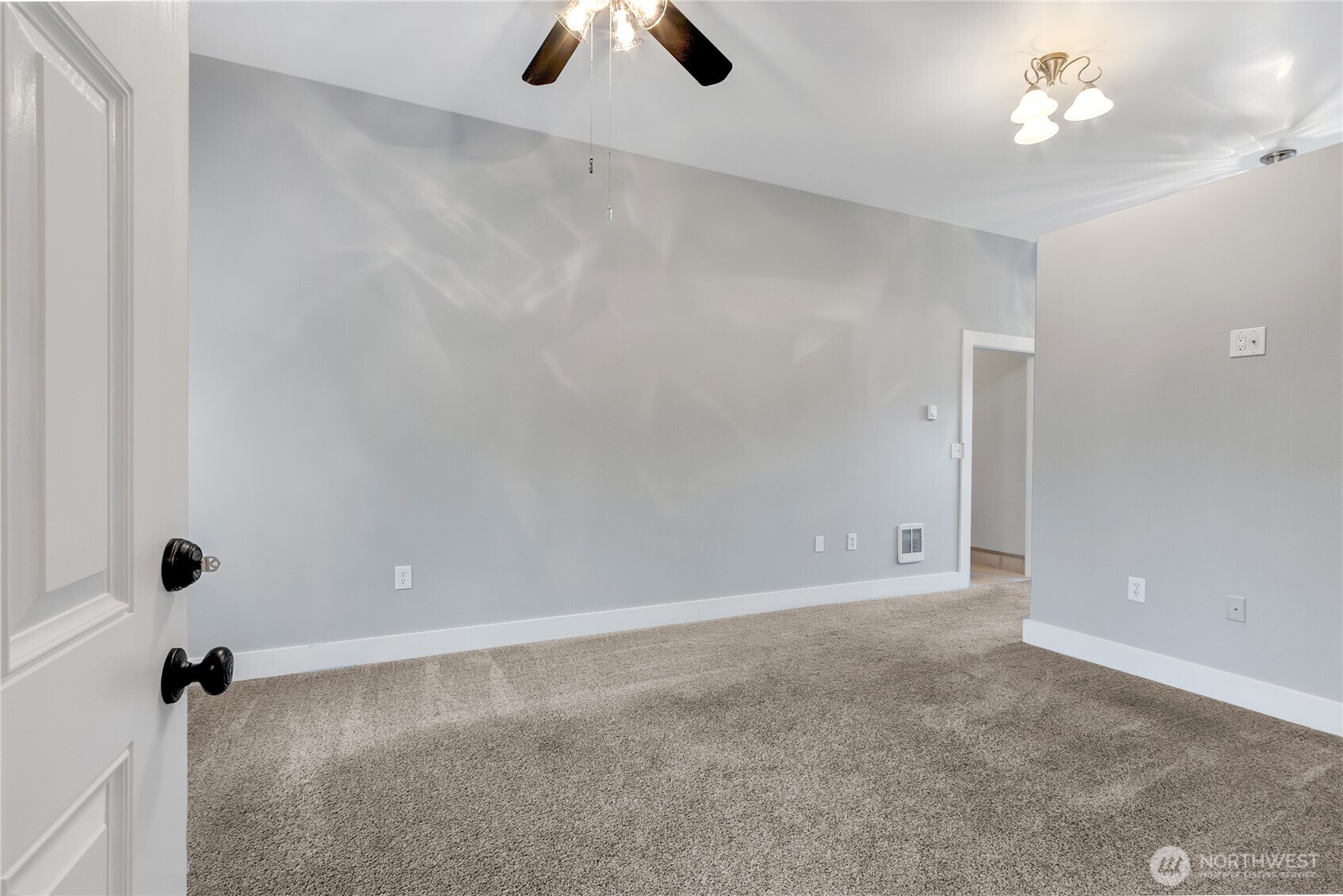 515 208th Street Property Photo 4