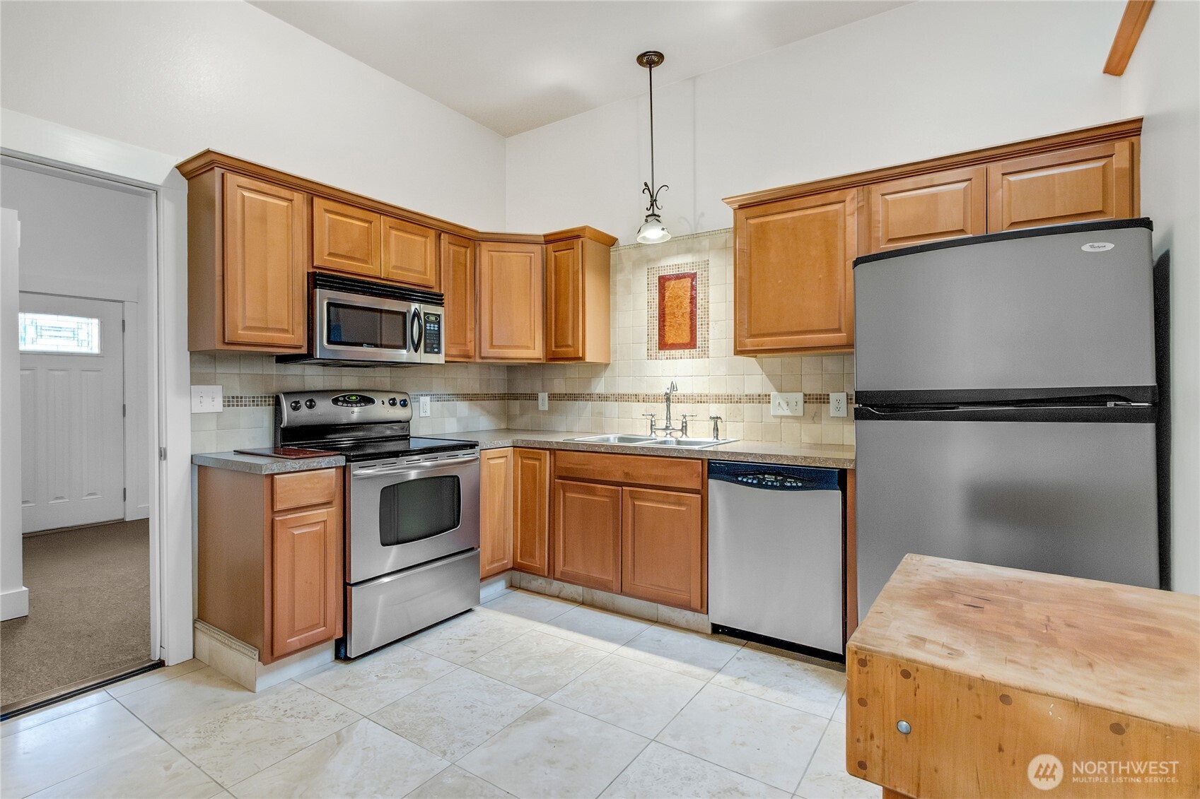 515 208th Street Property Photo 8