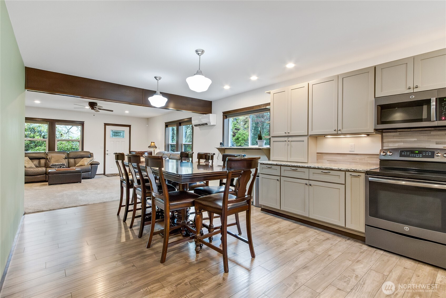 515 208th Street Property Photo 16