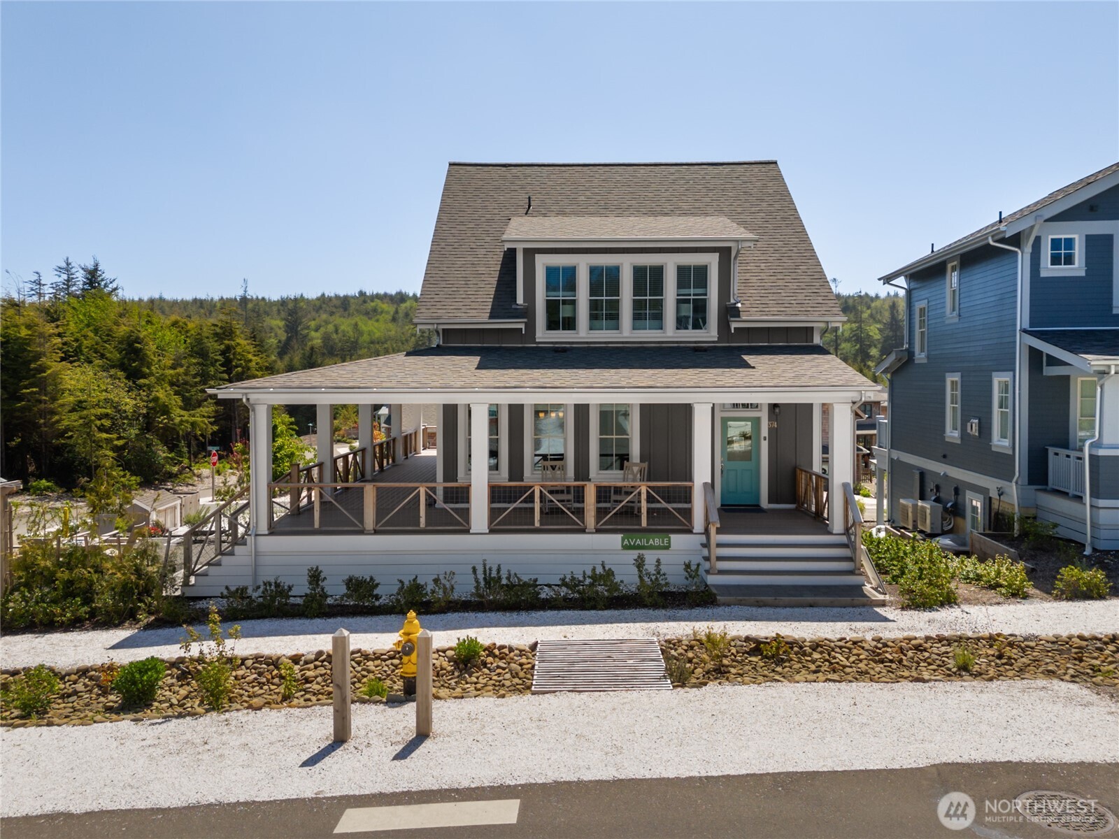 374 Compass Street Property Photo