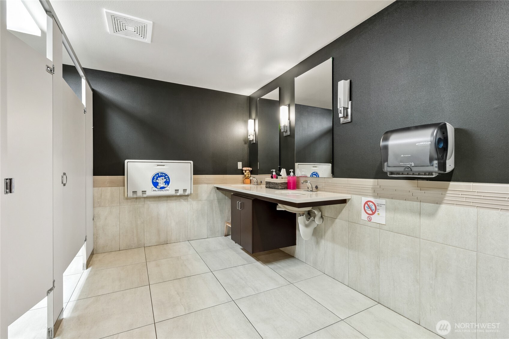812 Davis Place Property Photo 22