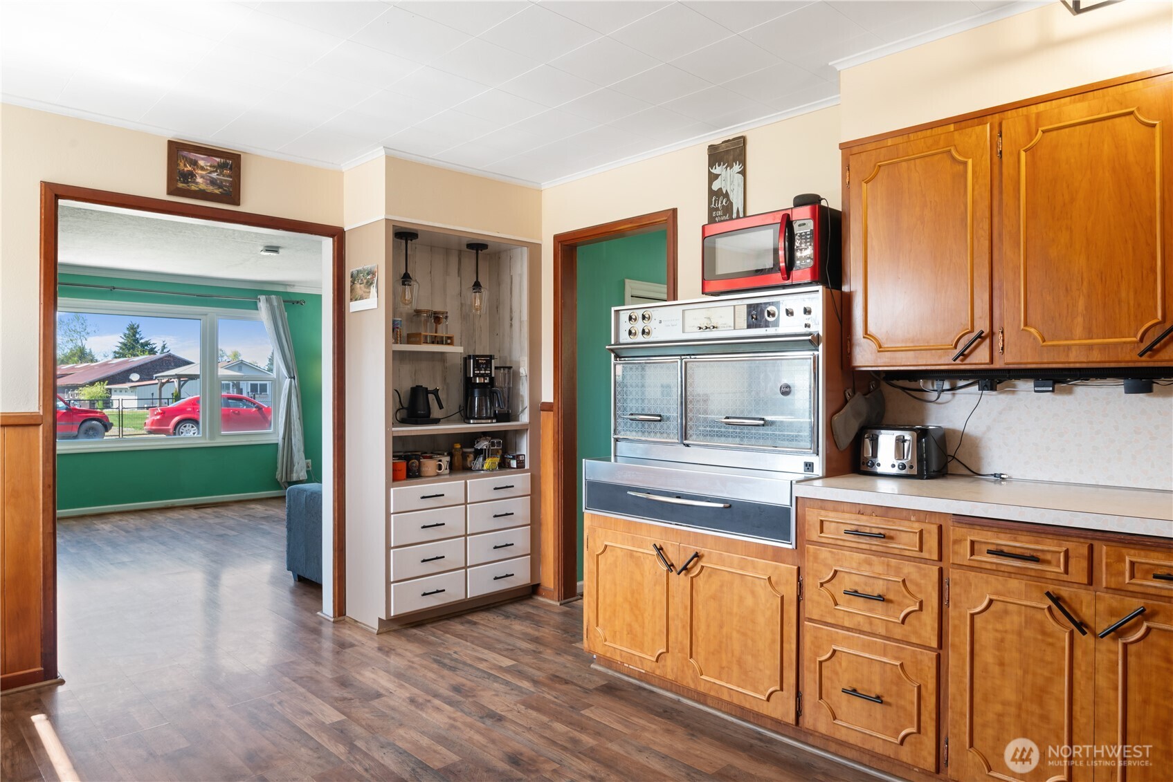136 Morton Property Photo 8