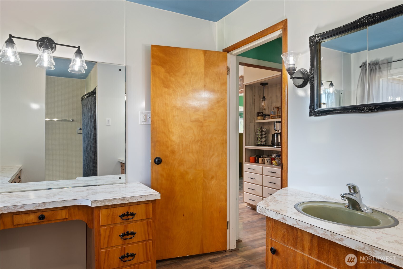 136 Morton Property Photo 11