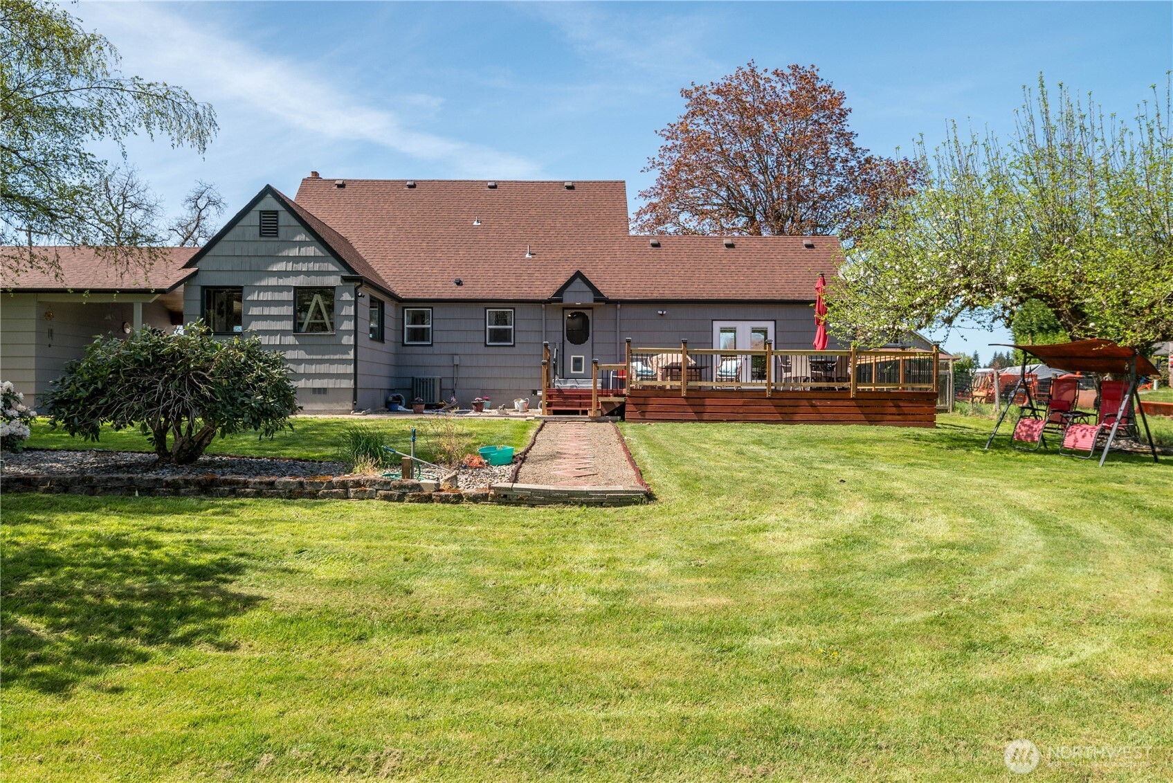 136 Morton Property Photo 23