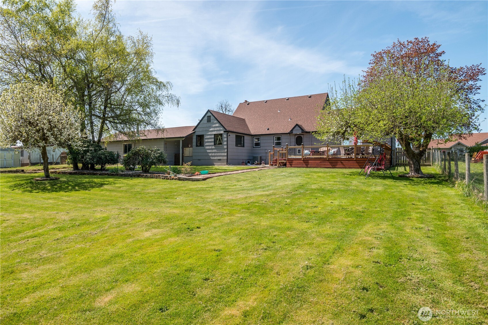 136 Morton Property Photo 24
