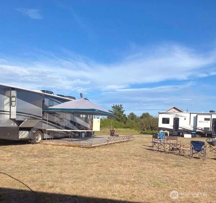 1014 Inglewood Court Property Photo 18