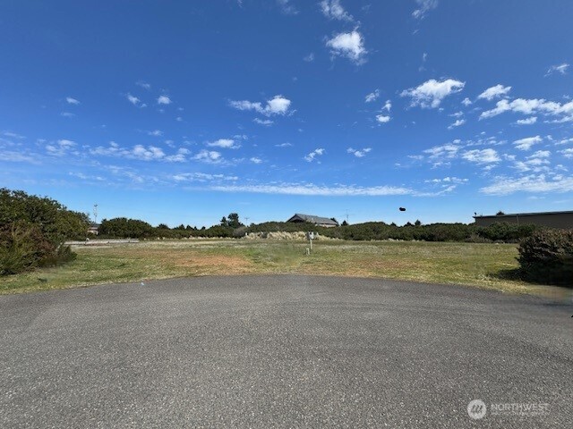 1014 Inglewood Court Property Photo 21