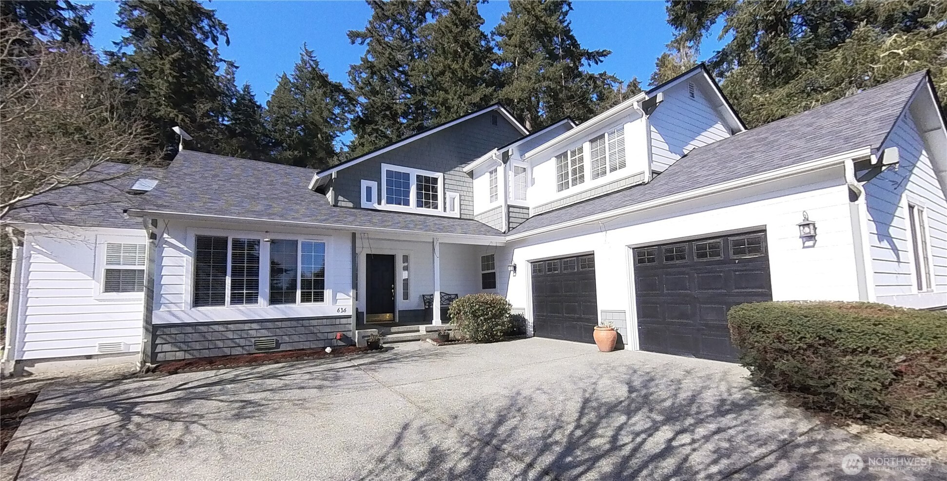 636 Montgomery Lane Property Photo