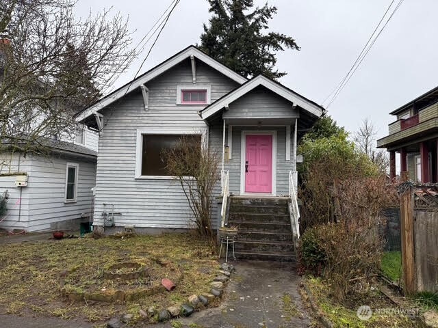 6007 Palatine Avenue Property Photo