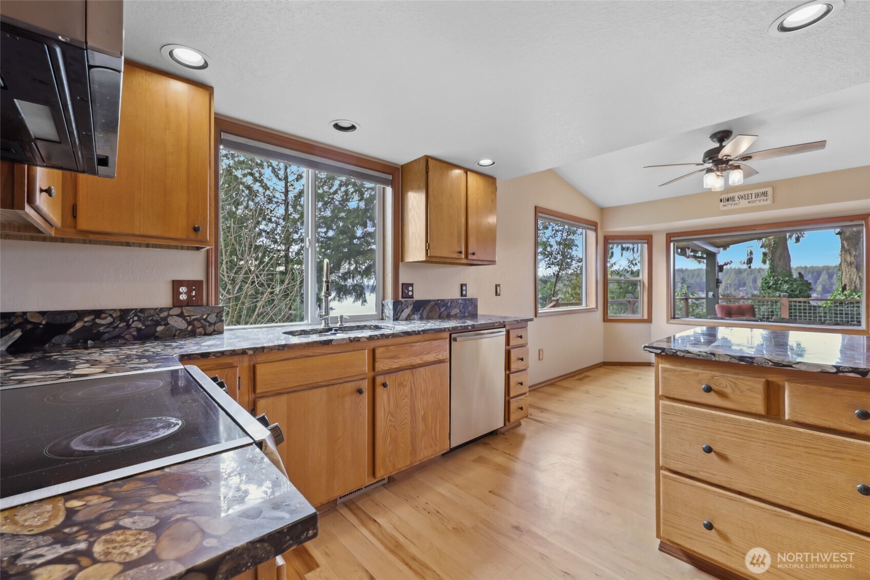 3234 Fishtrap Loop Property Photo 16