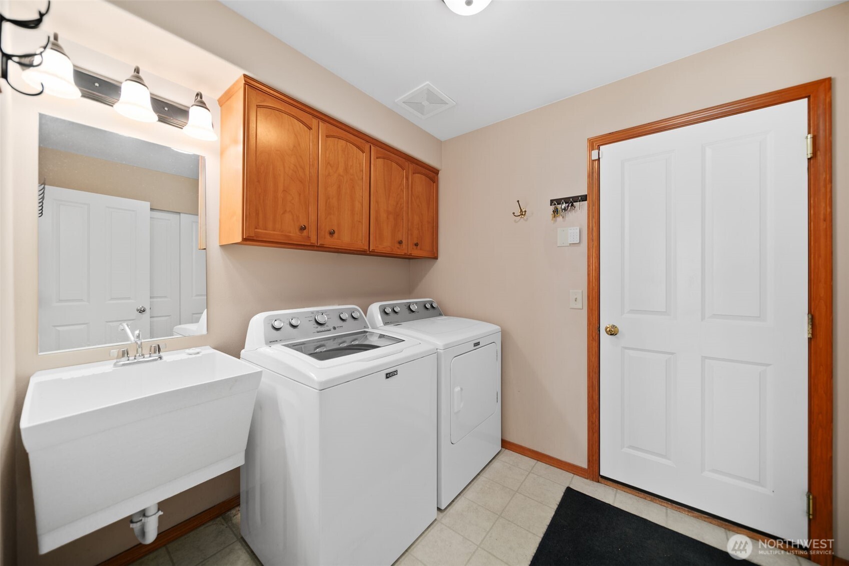 1843 Jolen Dr Property Photo 13