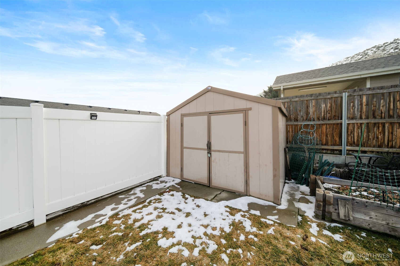 1843 Jolen Dr Property Photo 32