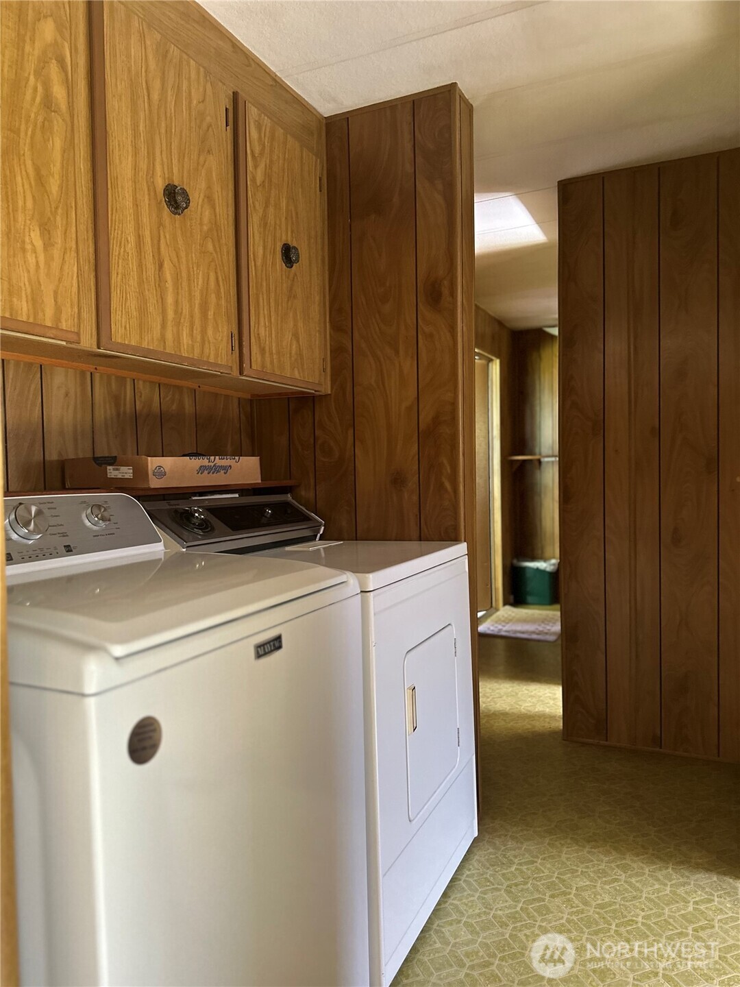 293492 State Route 101 Highway Property Photo 19
