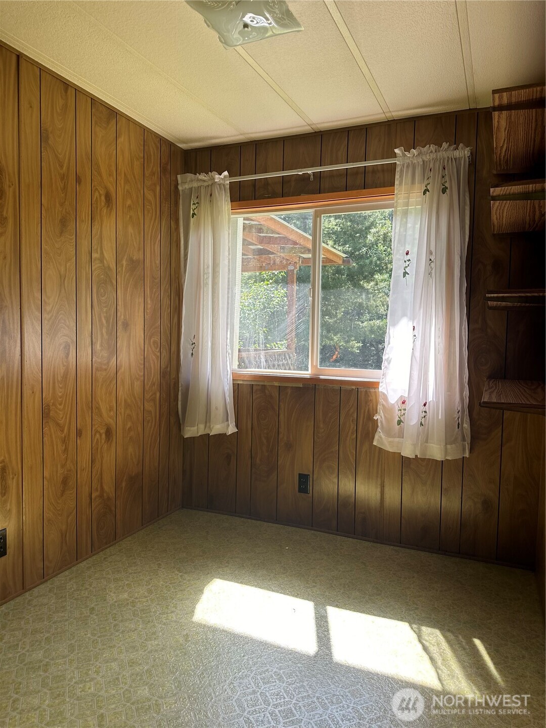 293492 State Route 101 Highway Property Photo 20