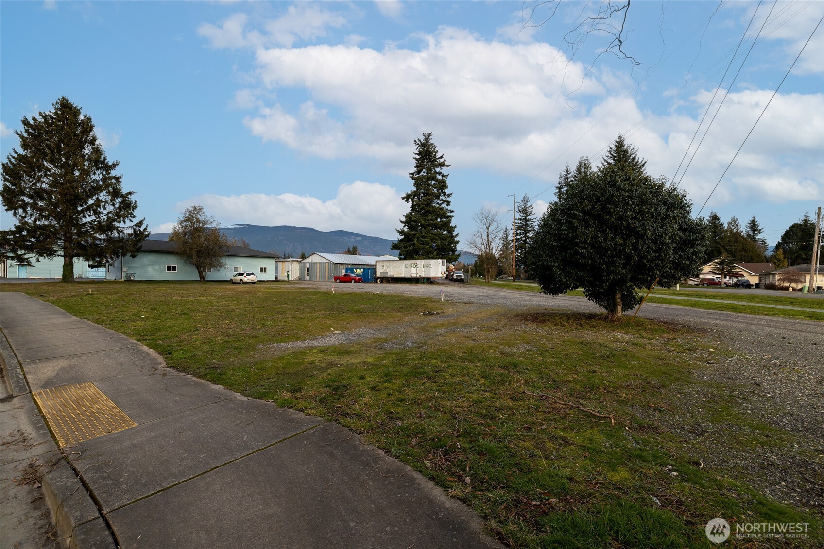 317 319 Township Street Property Photo
