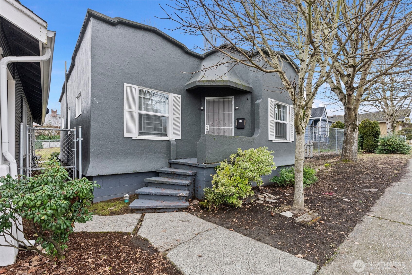 1105 6th Street Property Photo 1