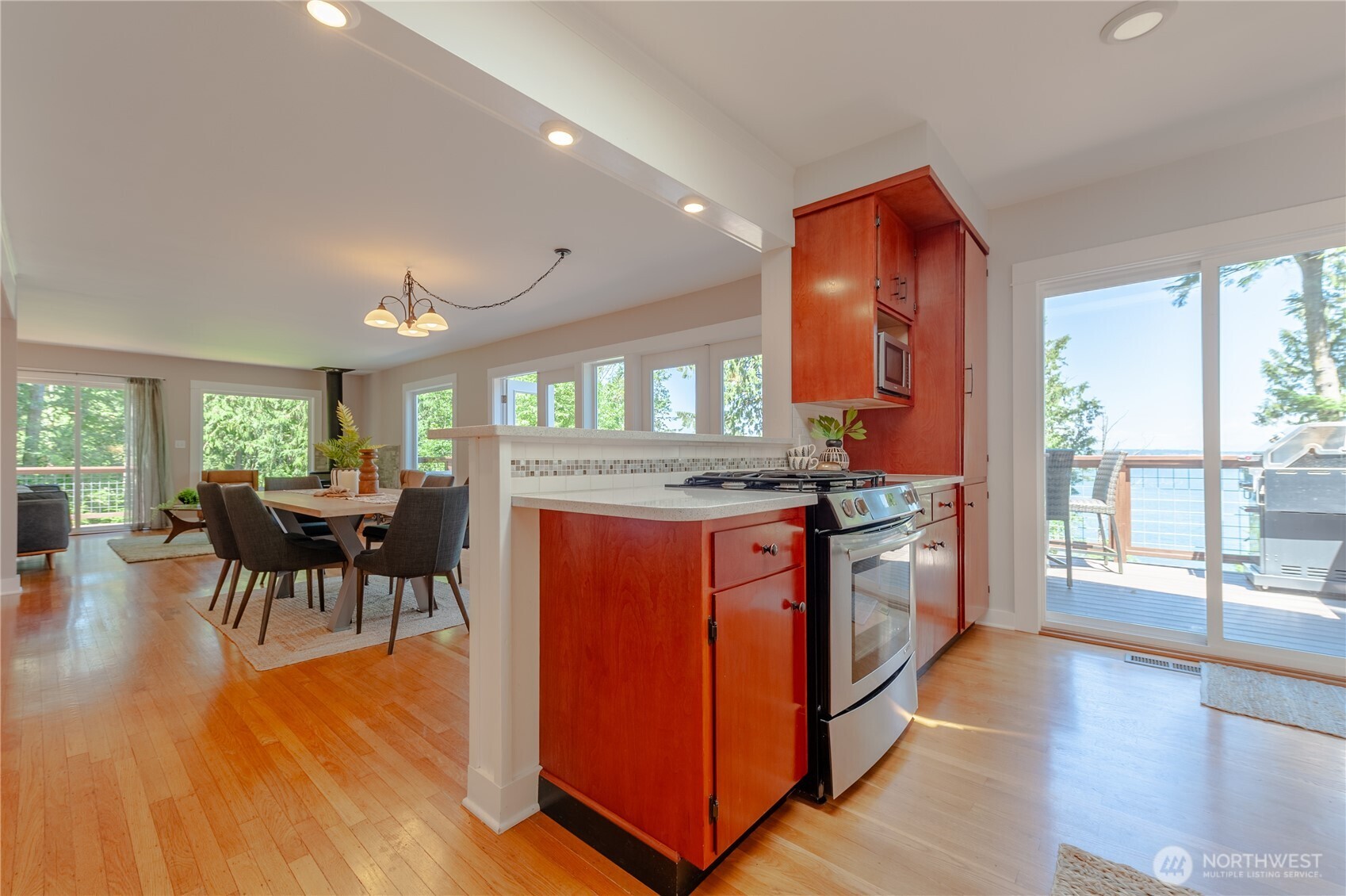 1418 Seacrest Drive Property Photo 14