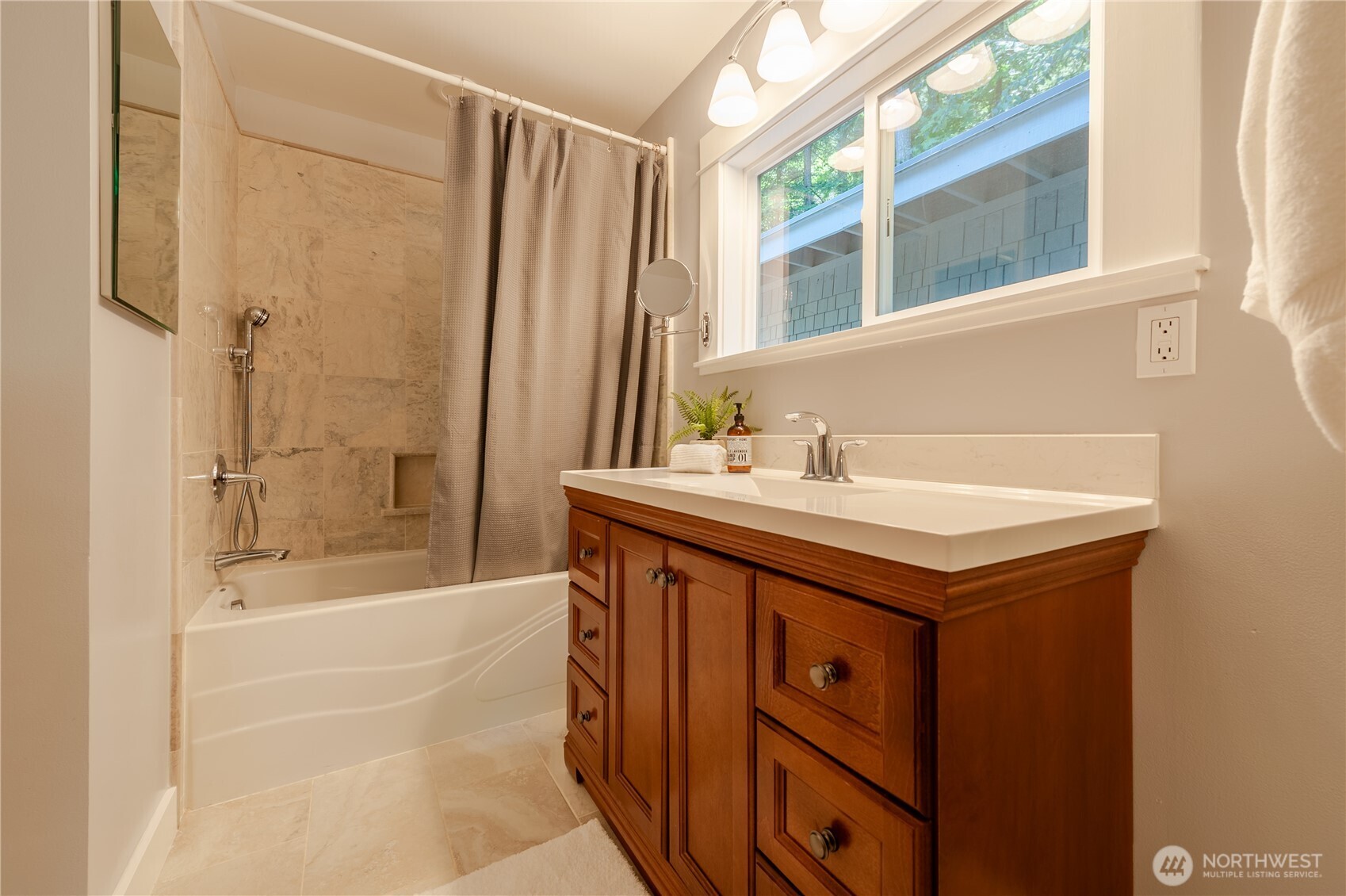 1418 Seacrest Drive Property Photo 18