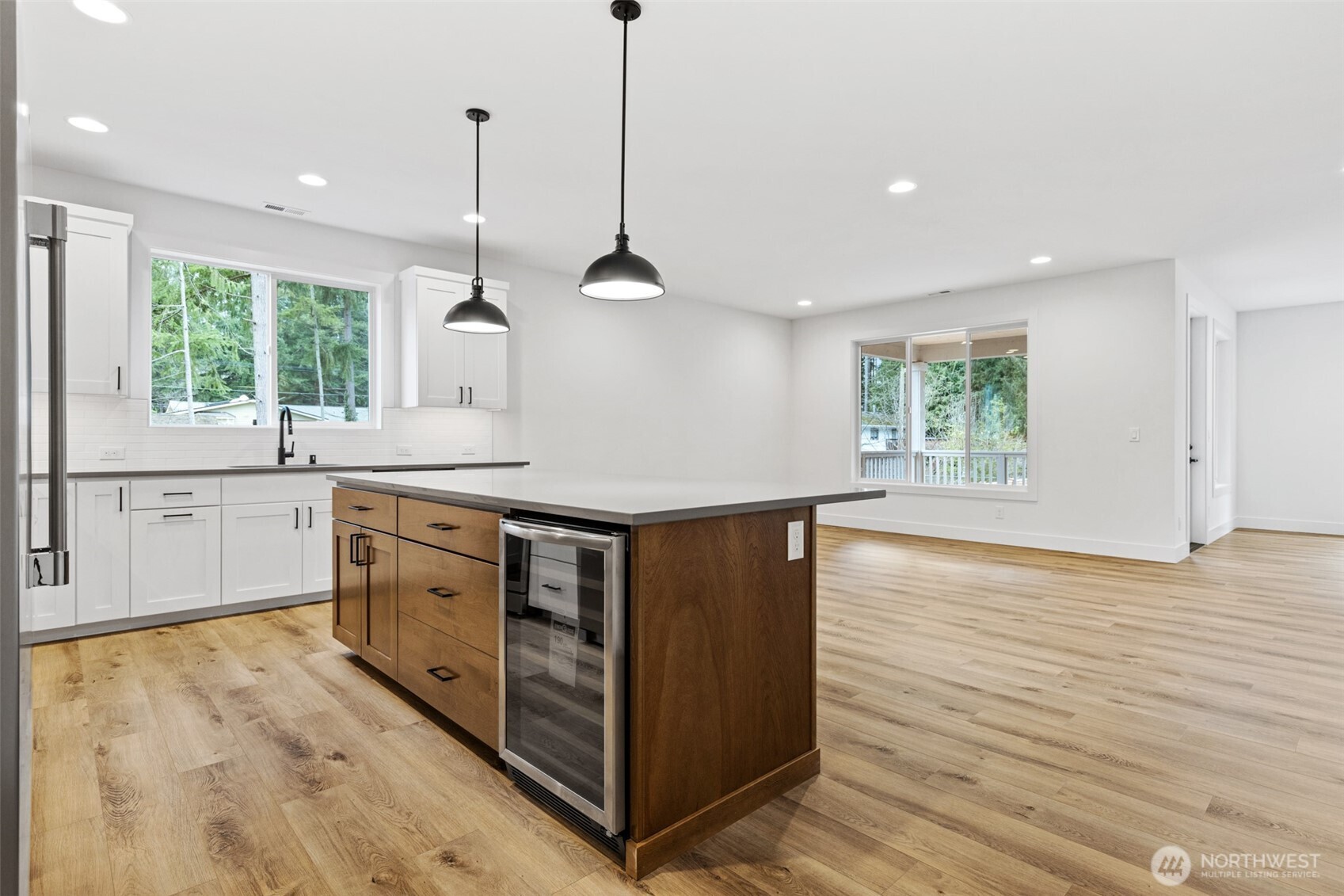 10906 145th Street Property Photo 4