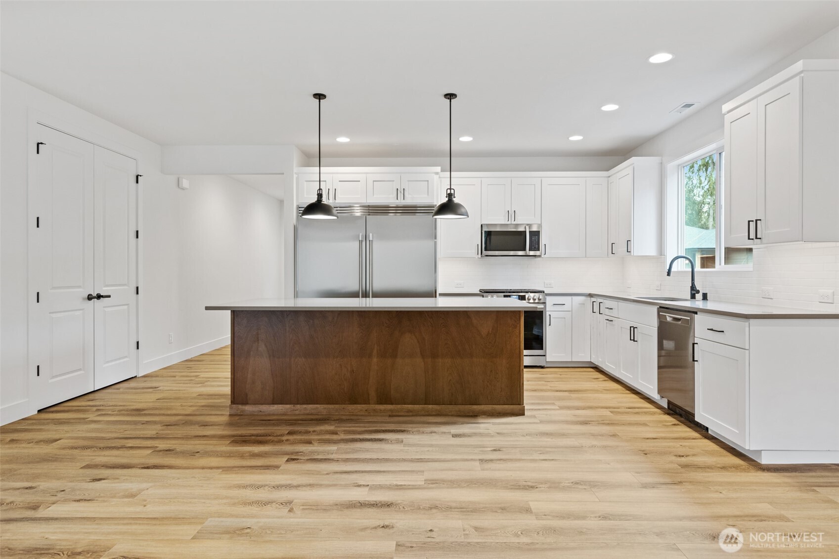 10906 145th Street Property Photo 8