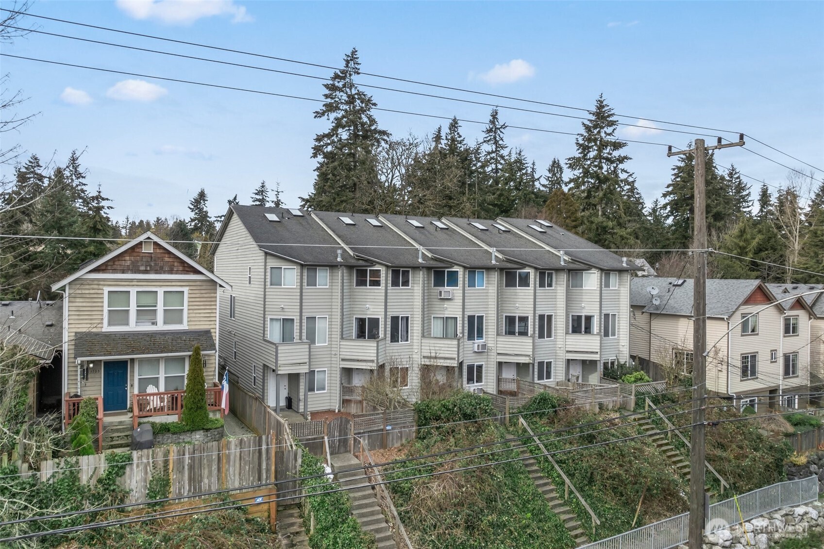13713 Greenwood Avenue Property Photo