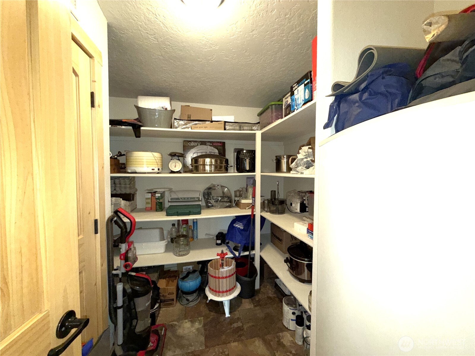 920 Toroda Creek Road Property Photo 18
