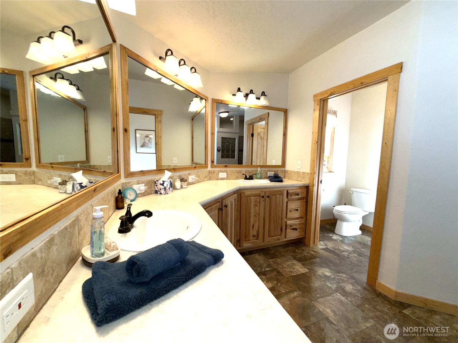 920 Toroda Creek Road Property Photo 22