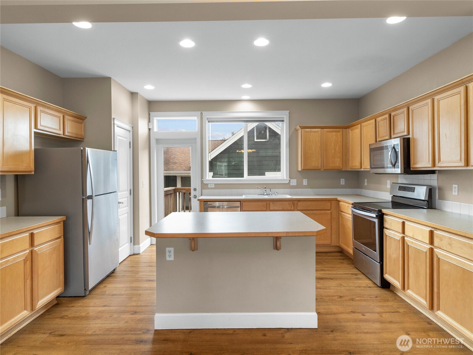 106 Birch Street Property Photo 10