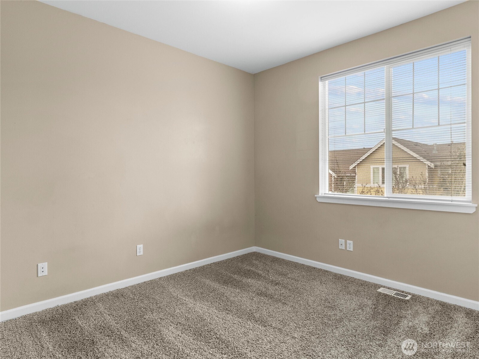 106 Birch Street Property Photo 15