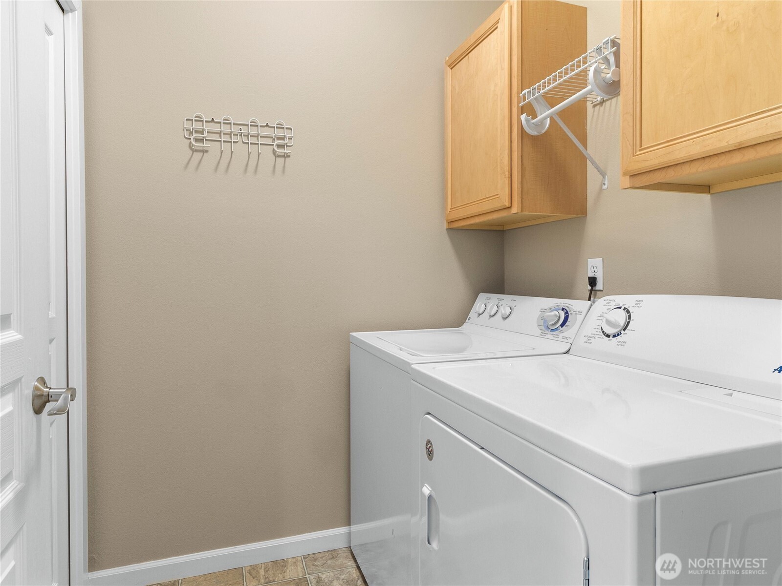 106 Birch Street Property Photo 18