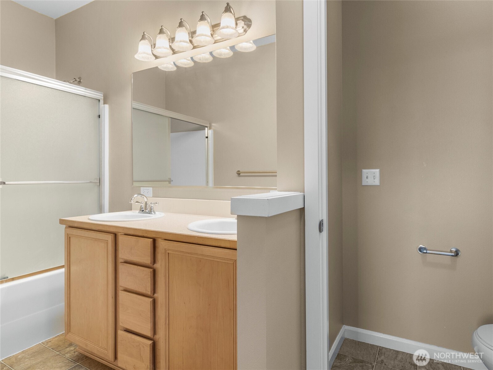 106 Birch Street Property Photo 21