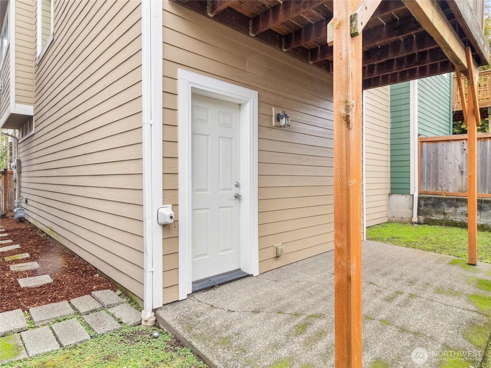 106 Birch Street Property Photo 23