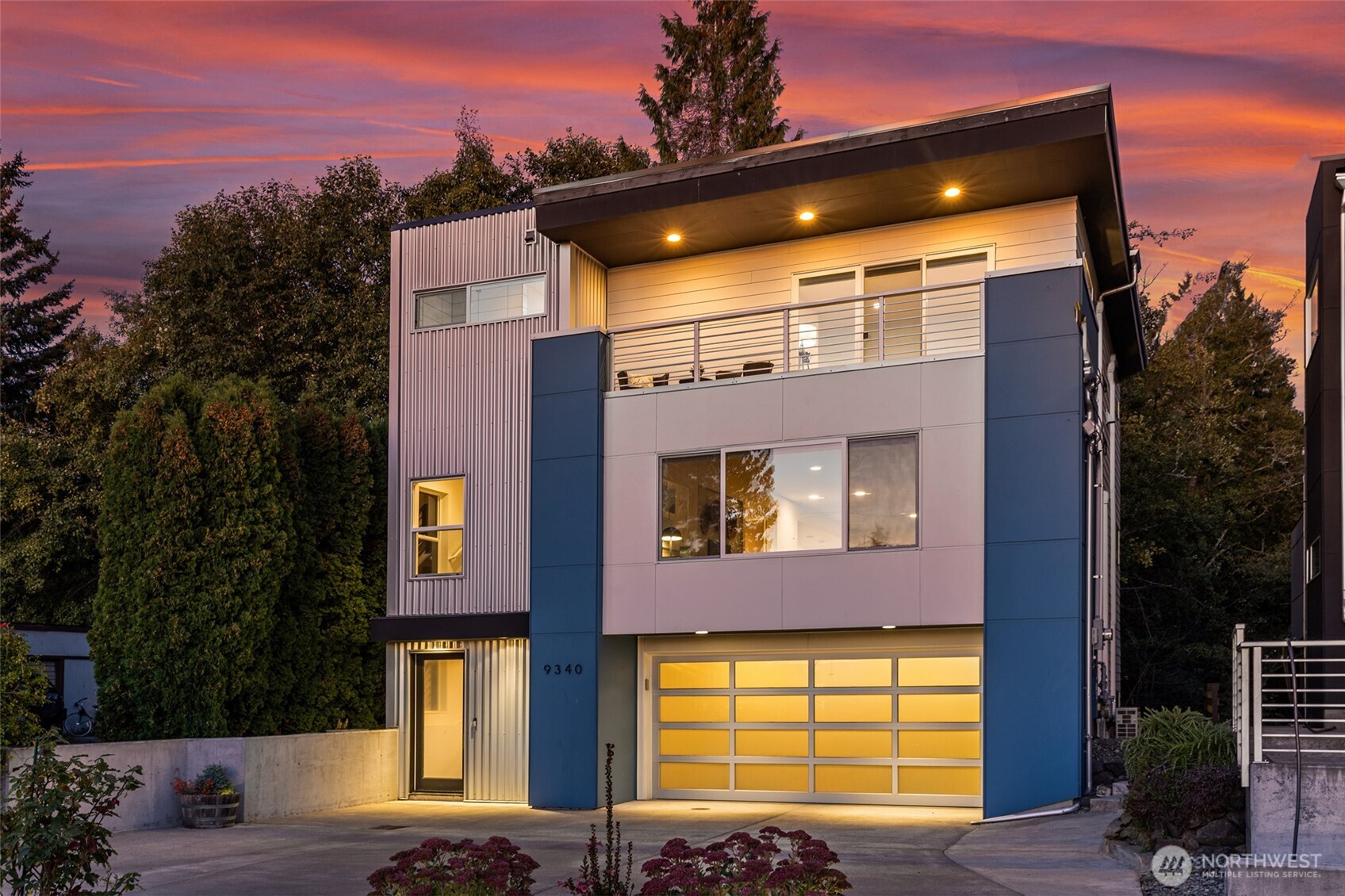 9340 California Avenue Property Photo