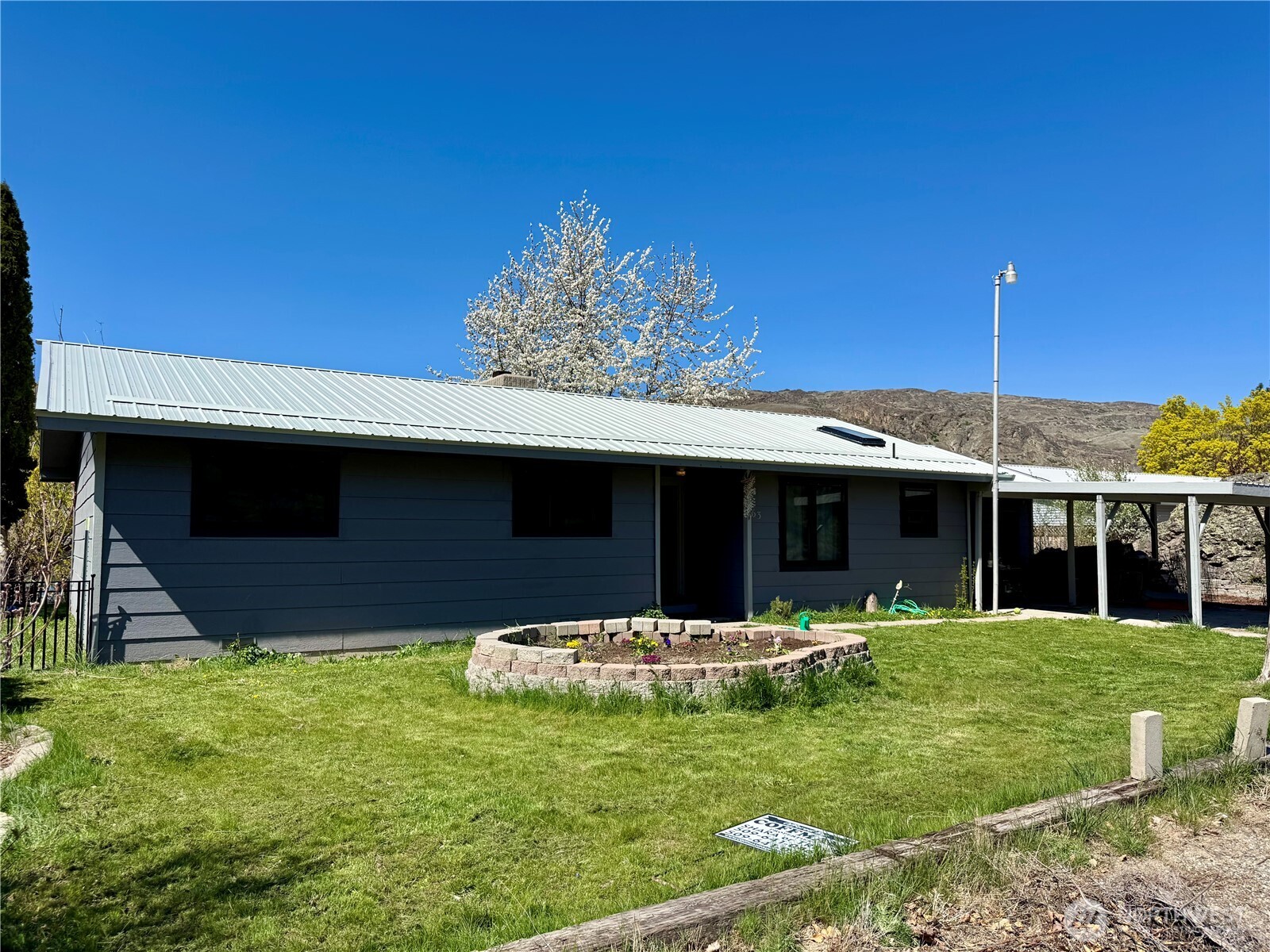 Elmer City Real Estate Listings Main Image