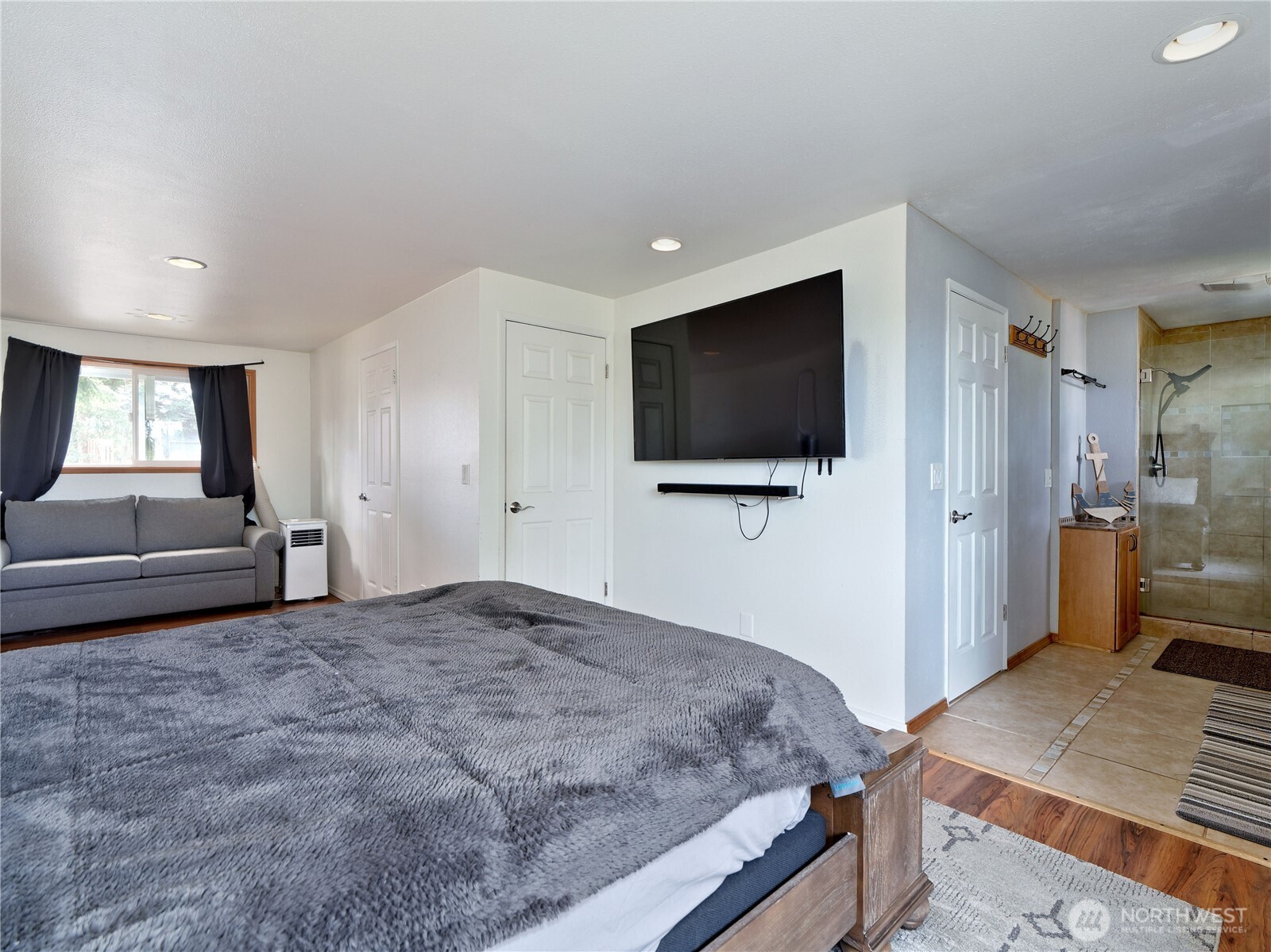 1074 Sw Castilian Drive Property Photo 13