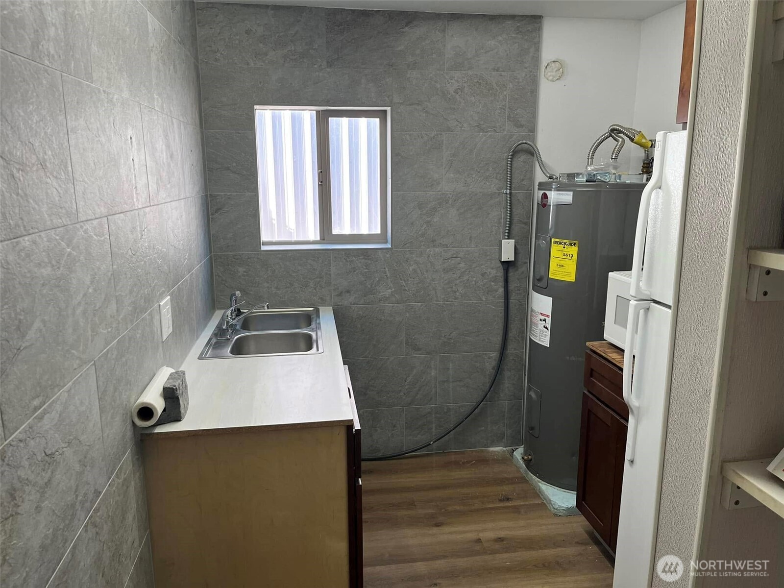 212 W Railroad Street Property Photo 5
