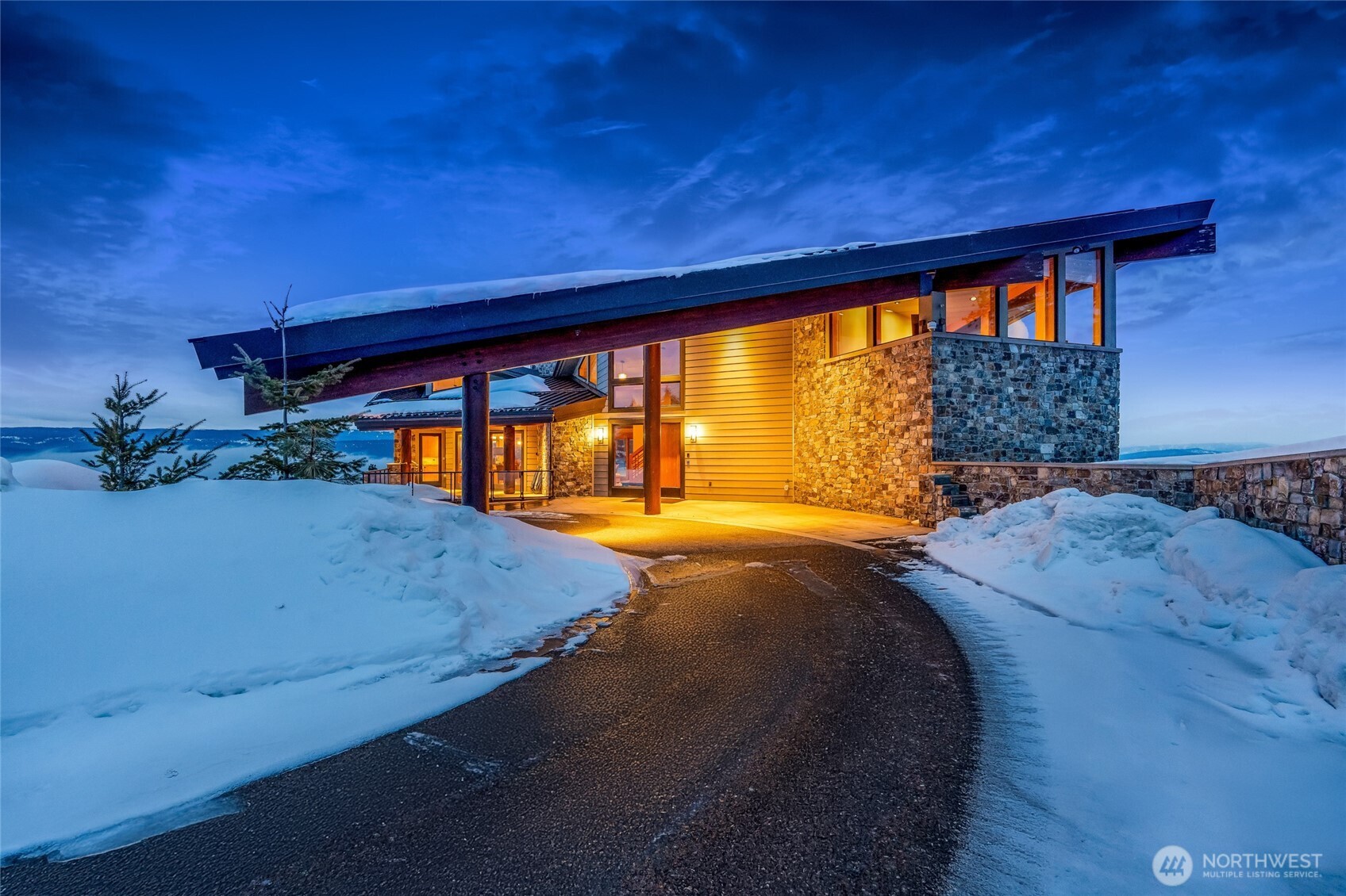 3653 Hart Road Property Photo 2