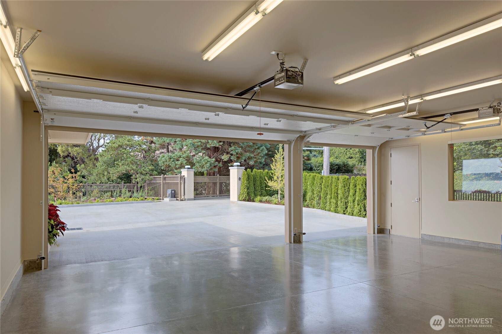 12701 Standring Lane Property Photo 31