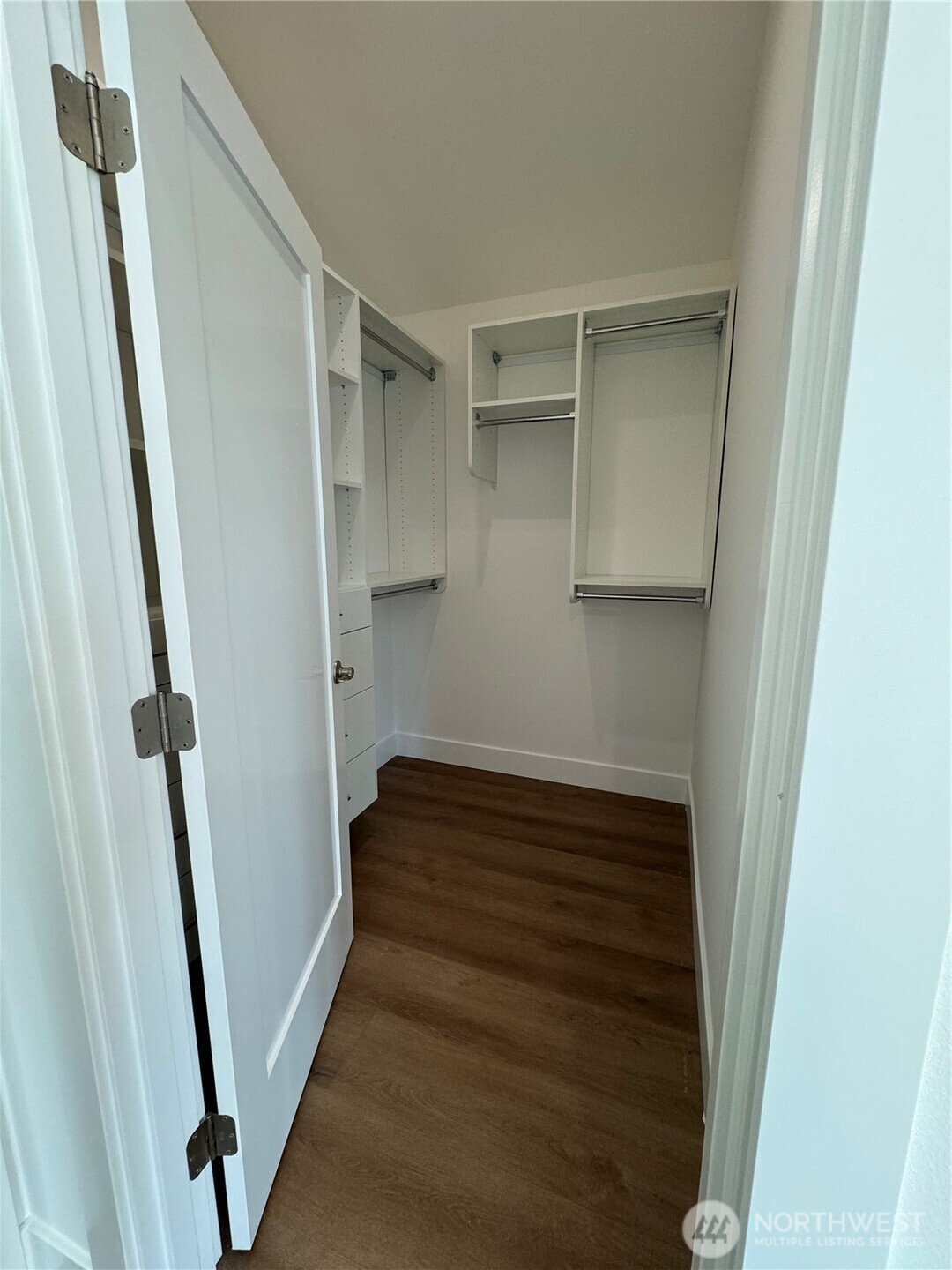 9253 6 Avenue Property Photo 8