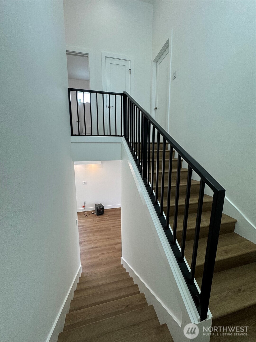 9253 6 Avenue Property Photo 18