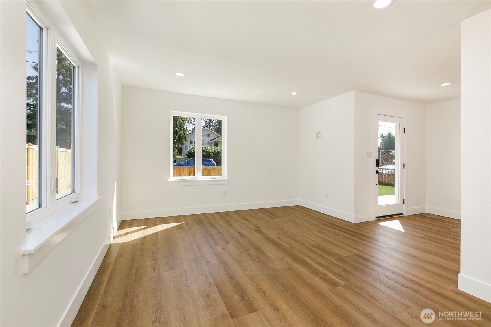 9253 6 Avenue Property Photo 22