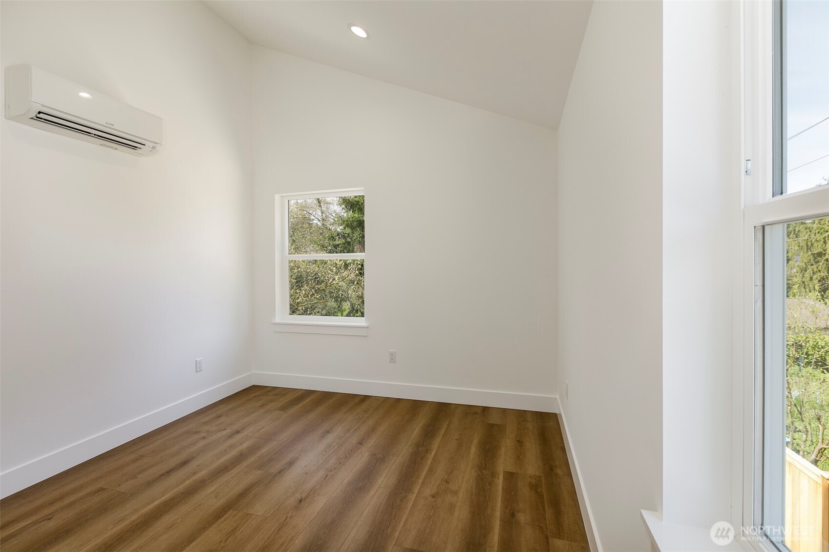 9253 6 Avenue Property Photo 35
