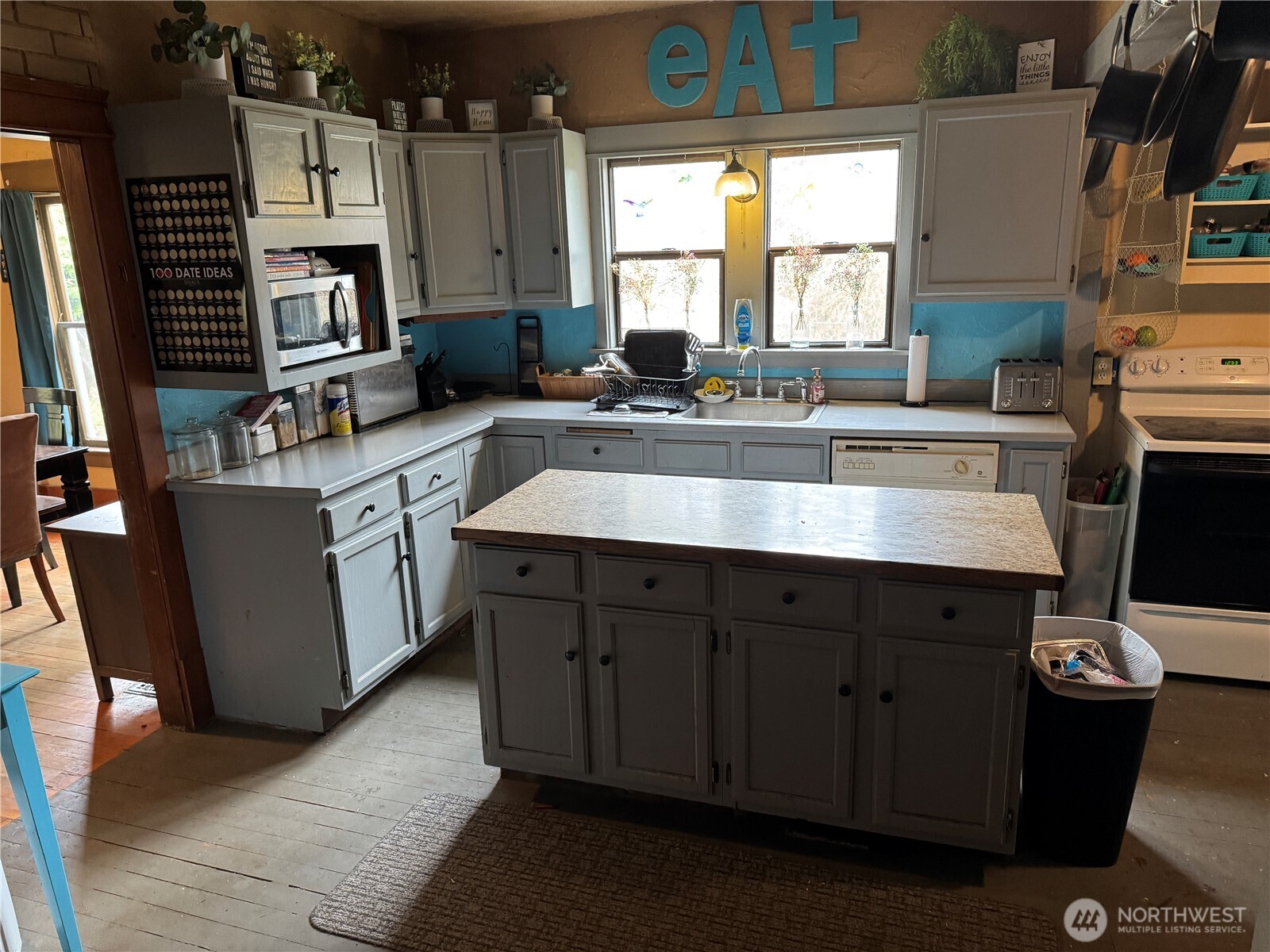 4700 Delta Lane Property Photo 17